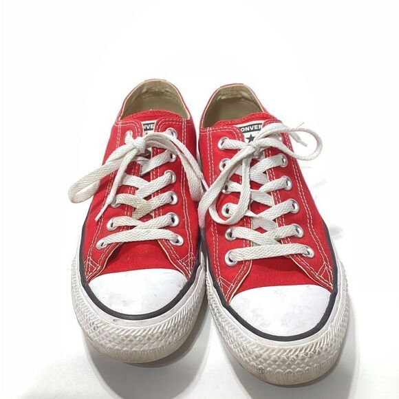 Red Low Cut Chuck Taylor Converse Sneakers Size 5.5 - Picture 2 of 6
